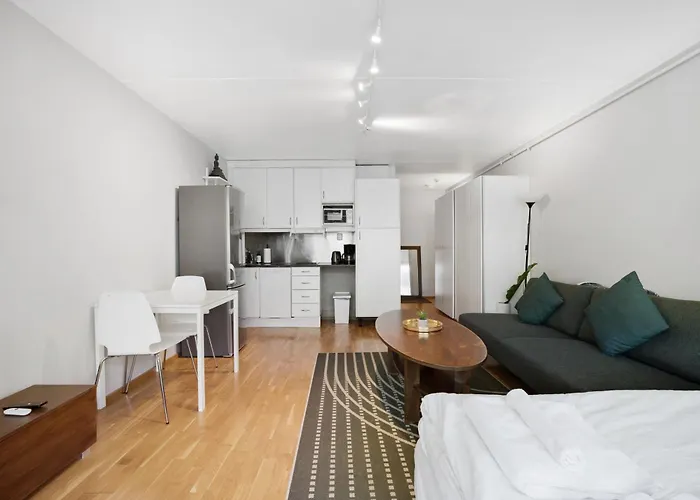 Super Central Studio Near Train And Buss